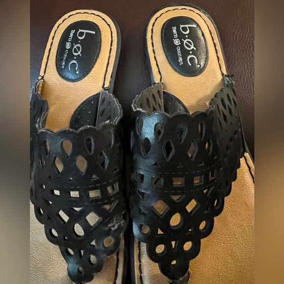 Born Concepts Black Eyelet Sandals boc size 8M leather Summer Beach Thongs - Picture 15 of 16